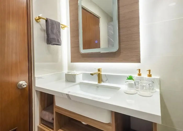 Apartment Luxury With Balcony & Swimming Pool Near It Park Cebu